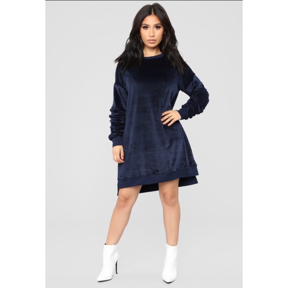 Fashion Nova Dresses & Skirts - NWT FN Ruched Sleeve Velour Dress -XL